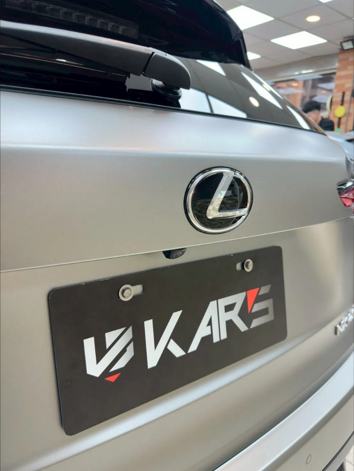 Lexus NX200 車尾犀牛皮施工完成