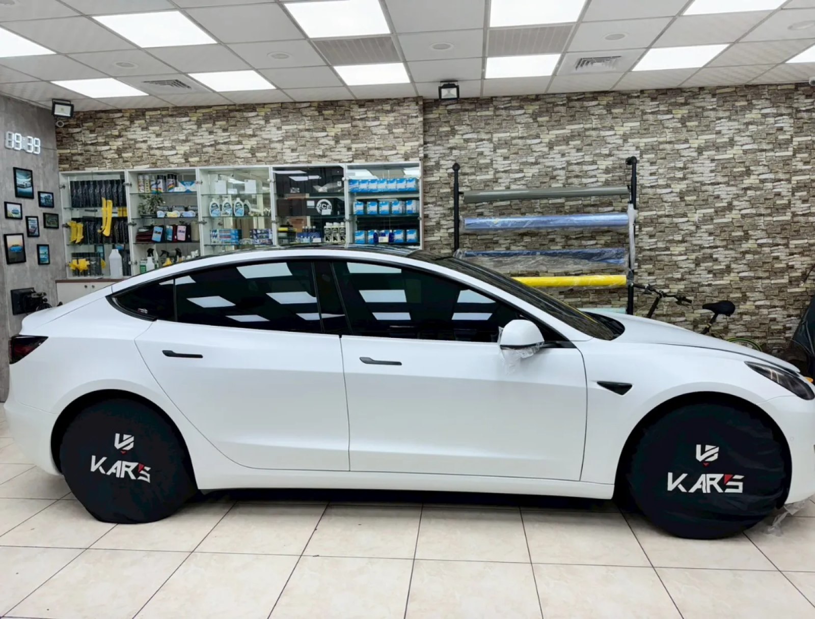 白色 Tesla Model 3 全車防護施工完成