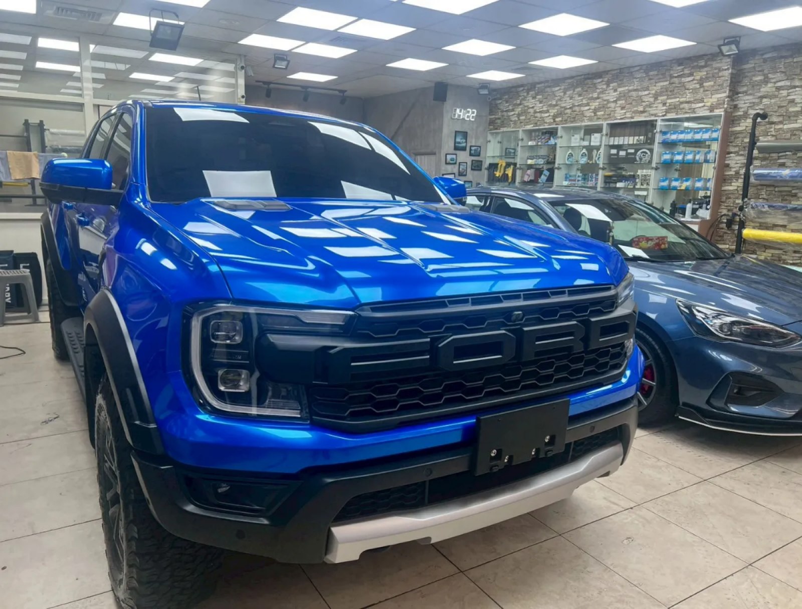 Ford Raptor 藍色改色膜車頭實拍